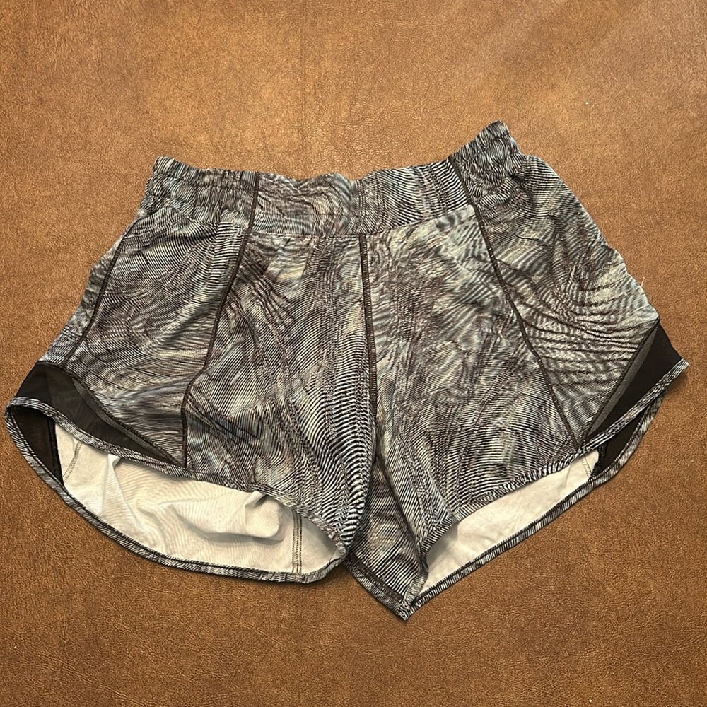 Lululemon low-rise 4” shorts